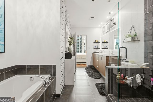1080 Peachtree Street NE 1712, Atlanta, GA 30309