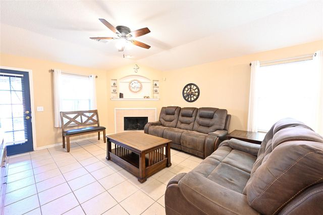 17118 Shadow Ledge Drive, Houston, TX 77095