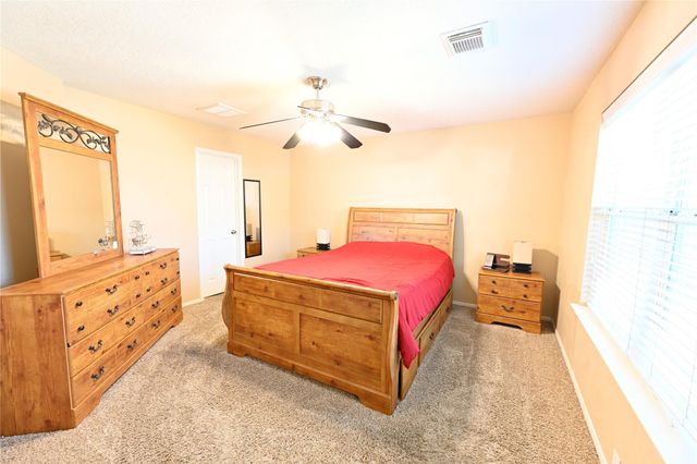 17118 Shadow Ledge Drive, Houston, TX 77095