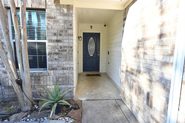 17118 Shadow Ledge Drive, Houston, TX 77095