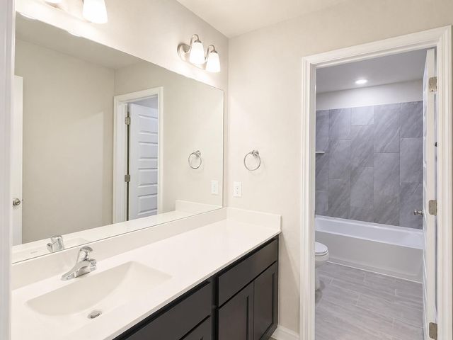 2156 Griffith DR, Seguin, TX 78155