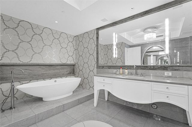 9701 Collins Ave 2103S, Bal Harbour, FL 33154