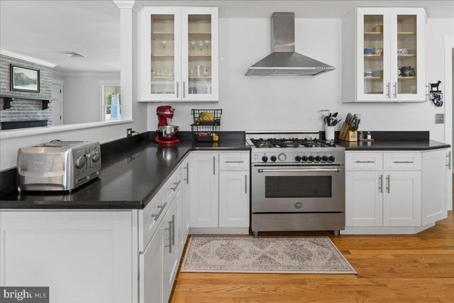 219 LAMBERTVILLE HOPEWELL RD, Hopewell, NJ 08525