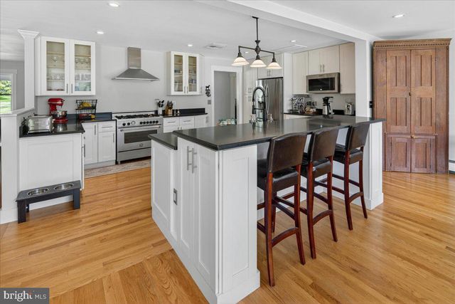 219 LAMBERTVILLE HOPEWELL RD, Hopewell, NJ 08525