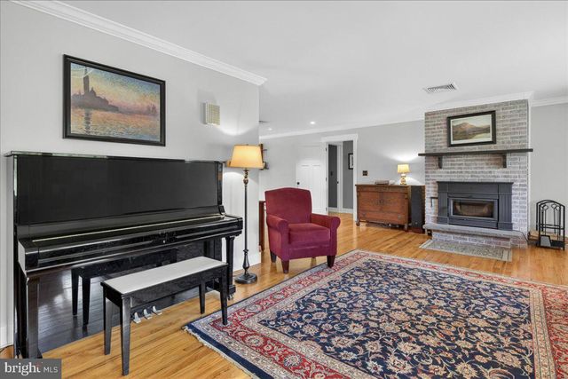 219 LAMBERTVILLE HOPEWELL RD, Hopewell, NJ 08525