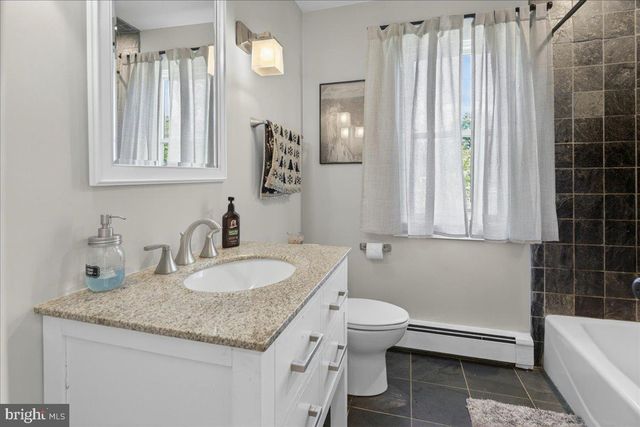 219 LAMBERTVILLE HOPEWELL RD, Hopewell, NJ 08525