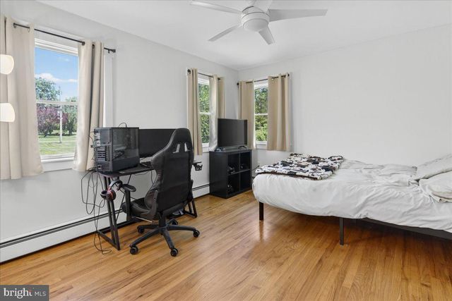 219 LAMBERTVILLE HOPEWELL RD, Hopewell, NJ 08525