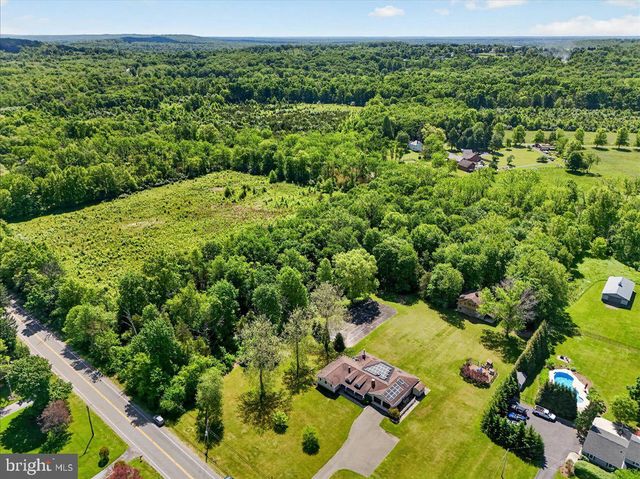 219 LAMBERTVILLE HOPEWELL RD, Hopewell, NJ 08525