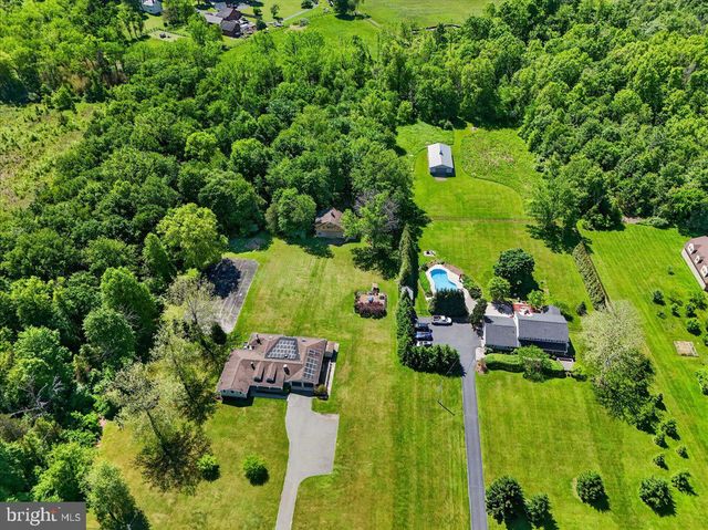219 LAMBERTVILLE HOPEWELL RD, Hopewell, NJ 08525