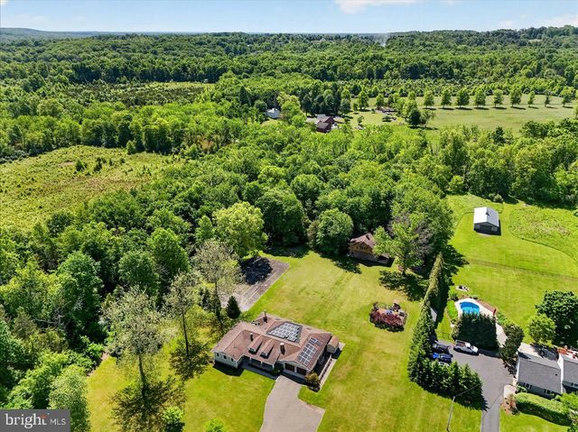 219 LAMBERTVILLE HOPEWELL RD, Hopewell, NJ 08525