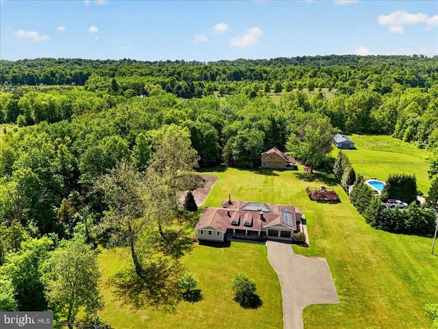219 LAMBERTVILLE HOPEWELL RD, Hopewell, NJ 08525