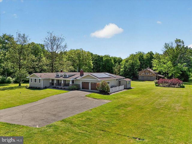 219 LAMBERTVILLE HOPEWELL RD, Hopewell, NJ 08525