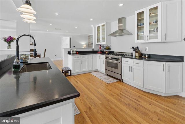 219 LAMBERTVILLE HOPEWELL RD, Hopewell, NJ 08525