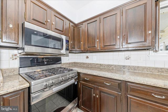 9504 VEIRS DR, Rockville, MD 20850