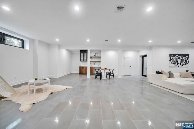 17 Belvedere Drive, Livingston, NJ 07039