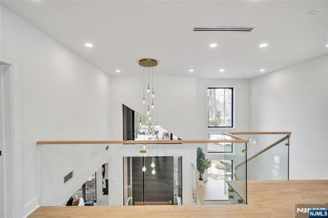 17 Belvedere Drive, Livingston, NJ 07039