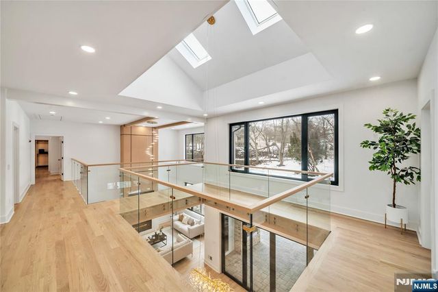 17 Belvedere Drive, Livingston, NJ 07039