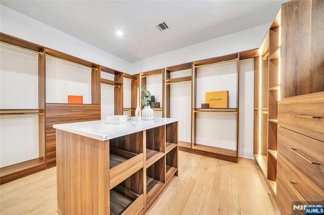 17 Belvedere Drive, Livingston, NJ 07039