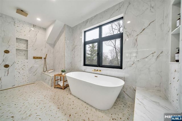 17 Belvedere Drive, Livingston, NJ 07039