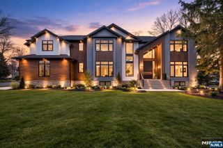 17 Belvedere Drive, Livingston, NJ 07039