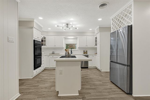 226 Driftwood Drive, Seabrook, TX 77586
