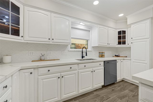 226 Driftwood Drive, Seabrook, TX 77586