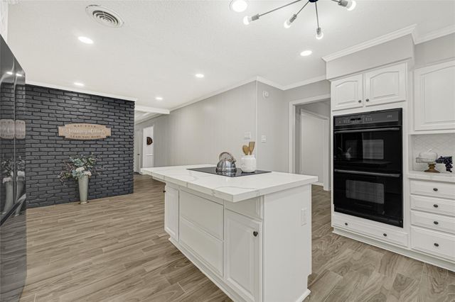 226 Driftwood Drive, Seabrook, TX 77586