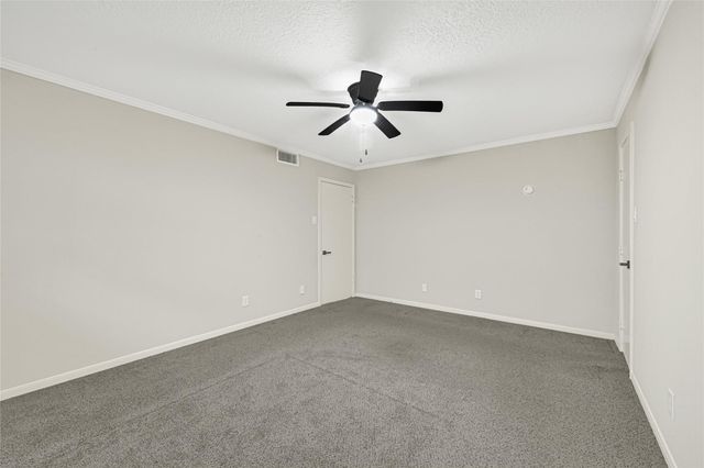 226 Driftwood Drive, Seabrook, TX 77586
