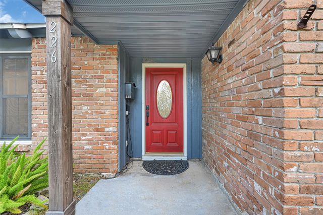 226 Driftwood Drive, Seabrook, TX 77586
