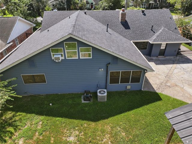 226 Driftwood Drive, Seabrook, TX 77586