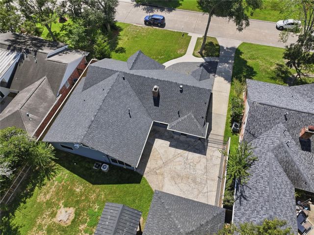 226 Driftwood Drive, Seabrook, TX 77586