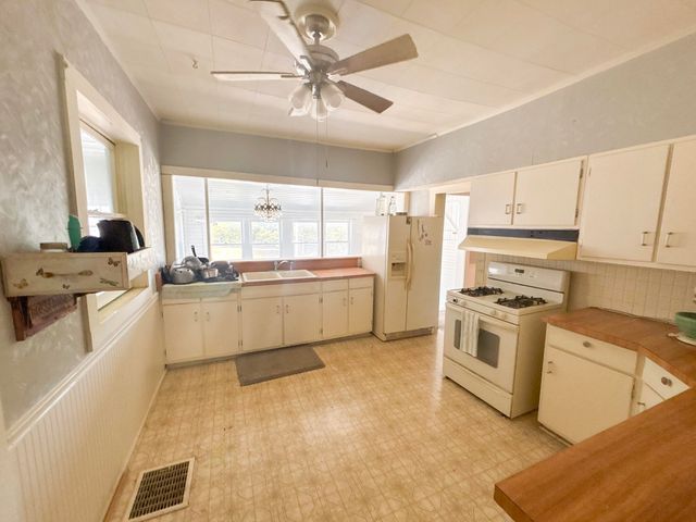 636 W Center Street, Rogersville, MO 65742