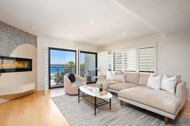 2820 BAYSIDE WALK 6, San Diego, CA 92109