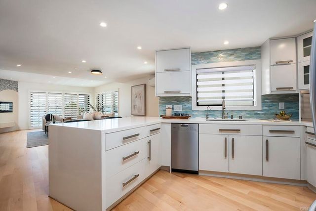 2820 BAYSIDE WALK 6, San Diego, CA 92109