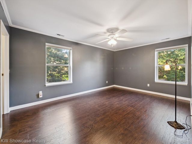 61011 Greenwood Drive, South Lyon, MI 48178
