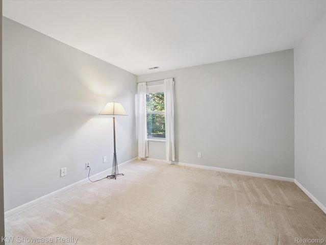 61011 Greenwood Drive, South Lyon, MI 48178
