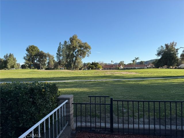 1885 Silver Oak, Hemet, CA 92545