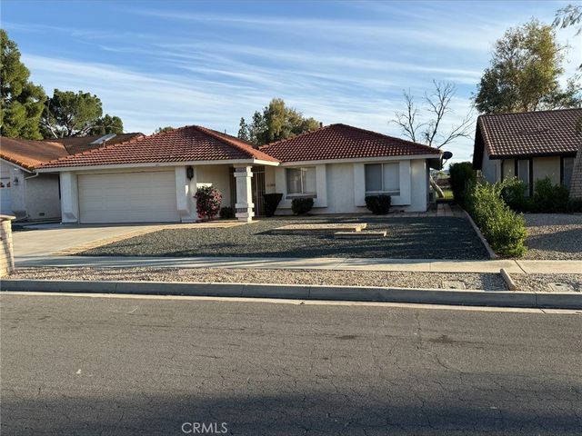 1885 Silver Oak, Hemet, CA 92545