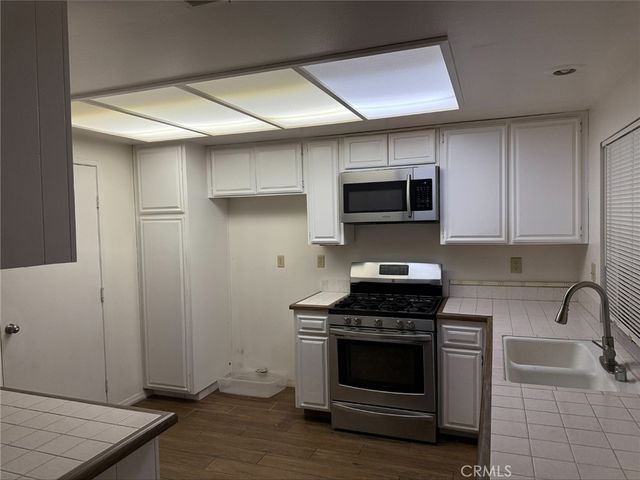 1885 Silver Oak, Hemet, CA 92545