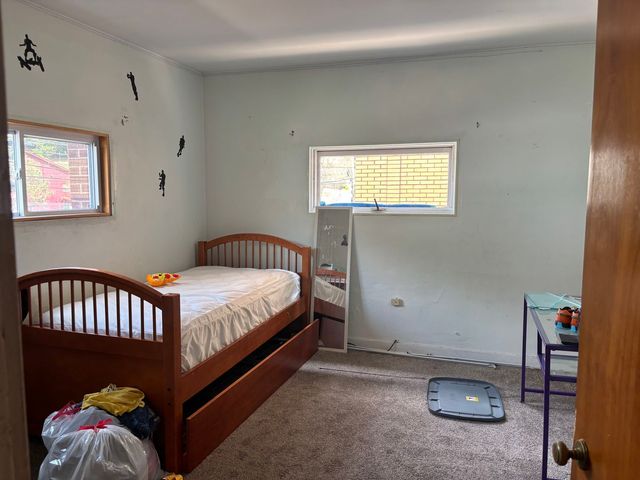 427 Agatha STREET, Pitcairn, PA 15140