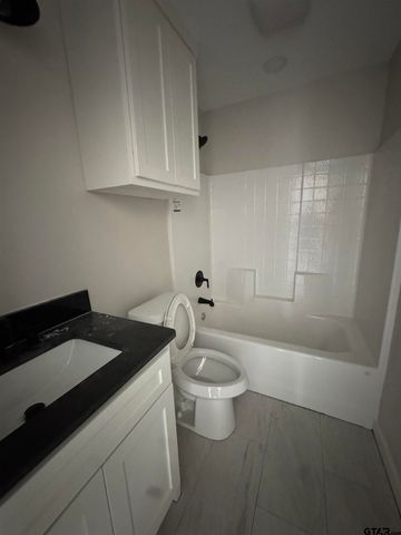 909 Crosby St., Tyler, TX 75701