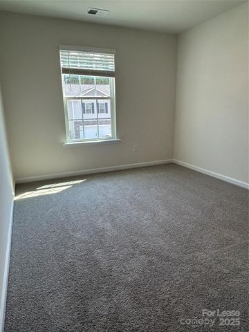 1351 37th Avenue Lane NE, Hickory, NC 28601