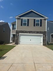 1351 37th Avenue Lane NE, Hickory, NC 28601