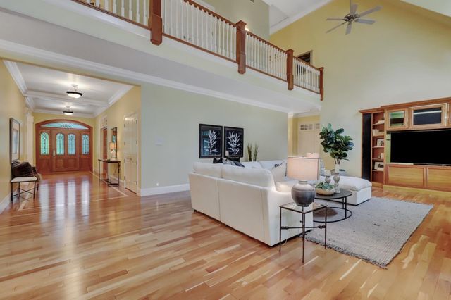 13558 Greenstone Ct, Nevada City, CA 95959