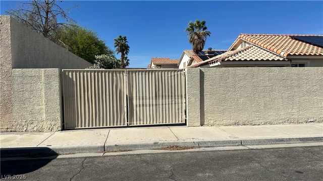 1001 Transom Drive, Las Vegas, NV 89128