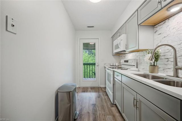 8530 Tidewater Dr Apt 314, Norfolk, VA 23503