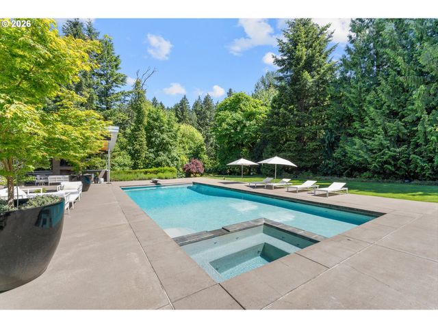 1510 S BUDDINGTON St, Portland, OR 97219