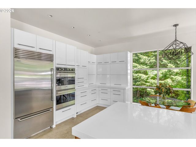 1510 S BUDDINGTON St, Portland, OR 97219
