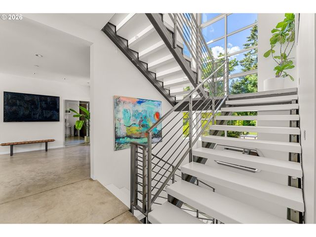 1510 S BUDDINGTON St, Portland, OR 97219