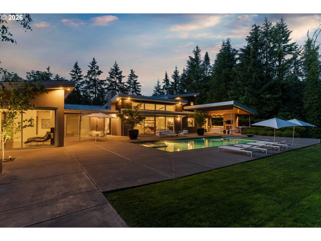 1510 S BUDDINGTON St, Portland, OR 97219